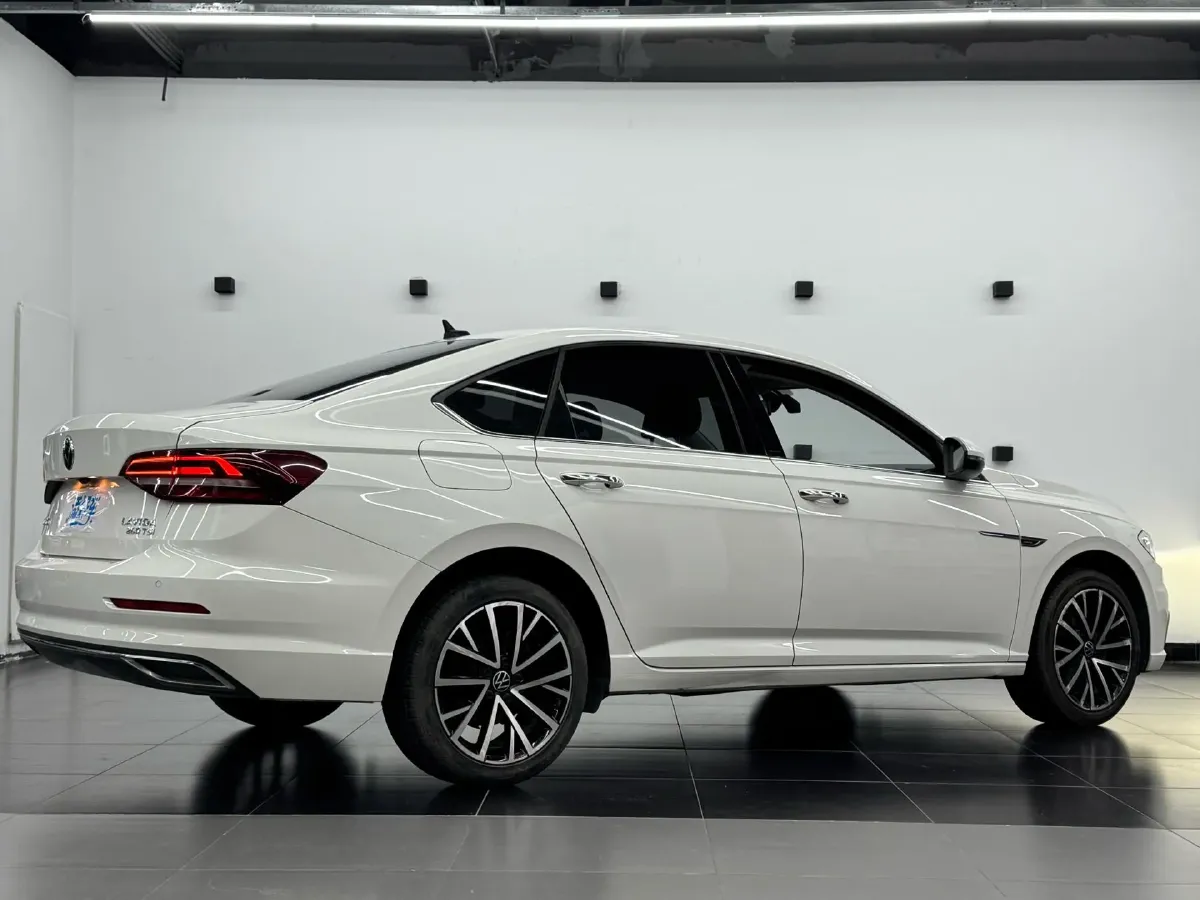 2022 Volkswagen T-Roc 1.4T 150HP L4 7DCT,autocango,china used car exporter,china ev exporter,chinese used car exporter,chinese used ev exporter