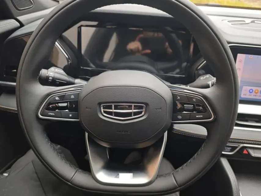 2024 Geely Monjaro 2.0T 218HP L4 7DCT,autocango,china used car exporter,china ev exporter,chinese used car exporter,chinese used ev exporter