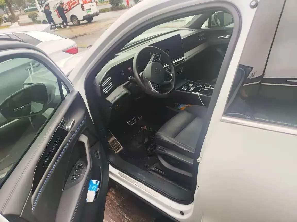 2024 Volkswagen Tiguan L 2.0T 186HP L4 7DCT,autocango,china used car exporter,china ev exporter,chinese used car exporter,chinese used ev exporter