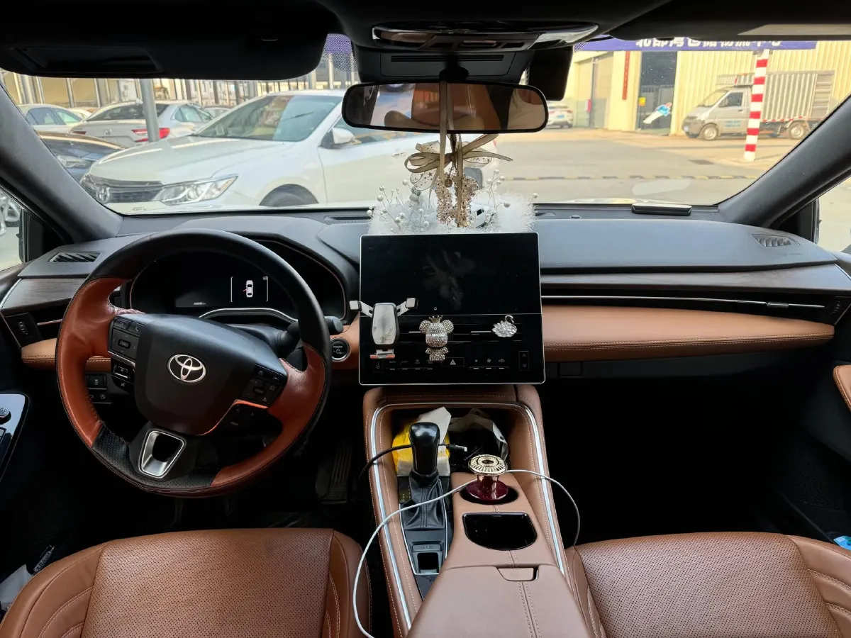 2024 Toyota Avalon 2.0L 152HP L4 E-CVT Hybrid,autocango,china used car exporter,china ev exporter,chinese used car exporter,chinese used ev exporter