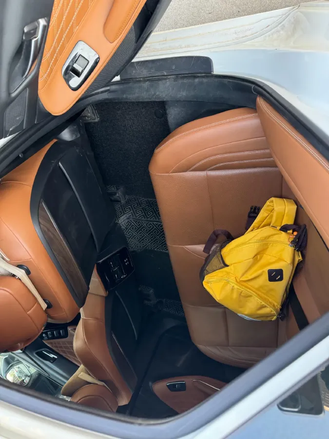 2024 Toyota Avalon 2.0L 152HP L4 E-CVT Hybrid,autocango,china used car exporter,china ev exporter,chinese used car exporter,chinese used ev exporter