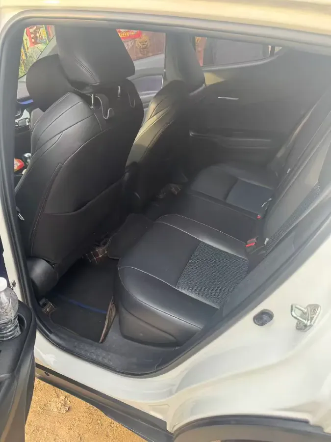 2020 Toyota C-HR 2.0L 171HP L4 CVT,autocango,china used car exporter,china ev exporter,chinese used car exporter,chinese used ev exporter