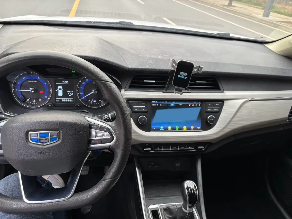 2018 WuLing HongGuang 1.5L 105HP L4 5MT,autocango,china used car exporter,china ev exporter,chinese used car exporter,chinese used ev exporter