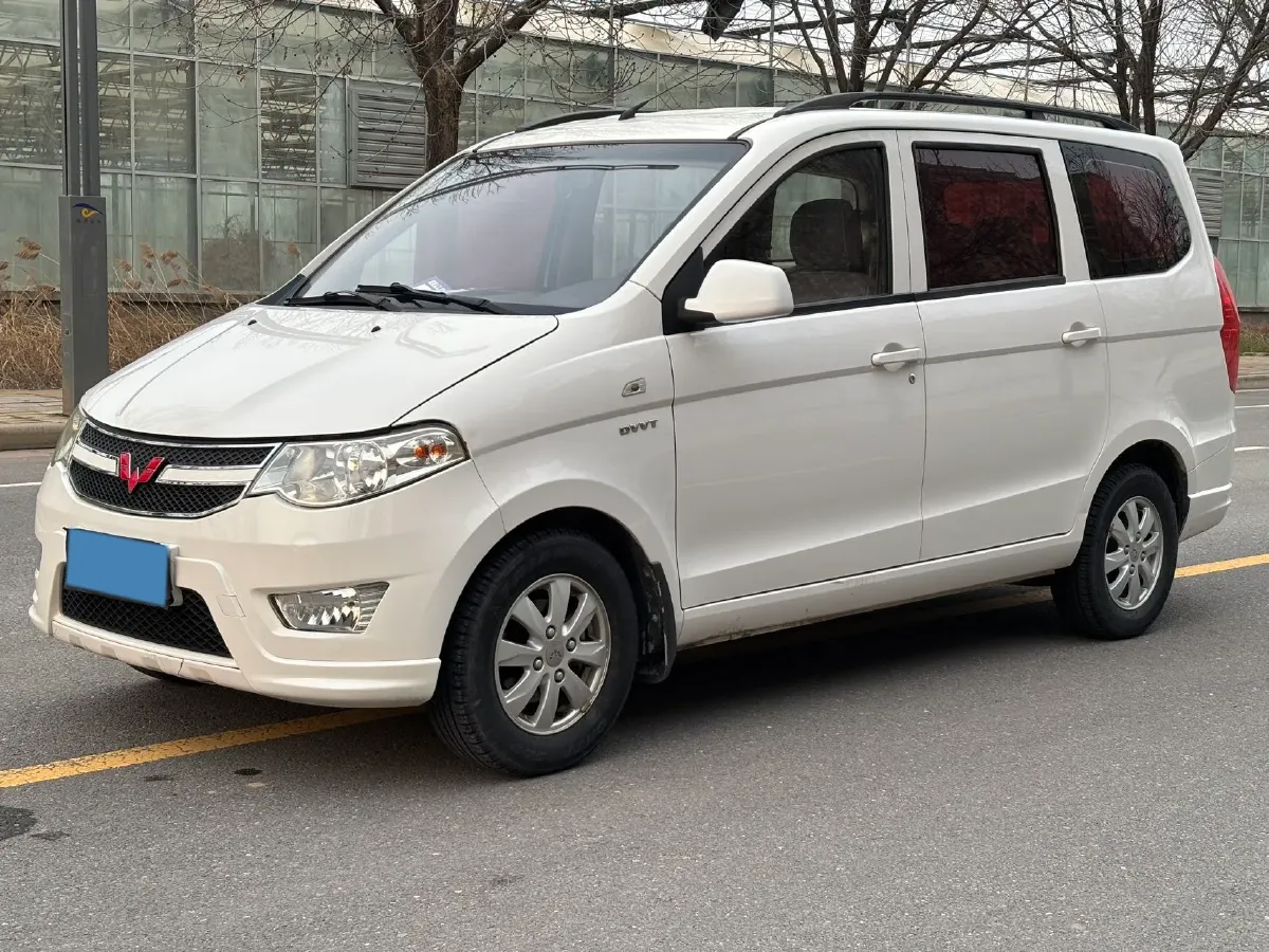 2018 WuLing HongGuang 1.5L 105HP L4 5MT,autocango,china used car exporter,china ev exporter,chinese used car exporter,chinese used ev exporter