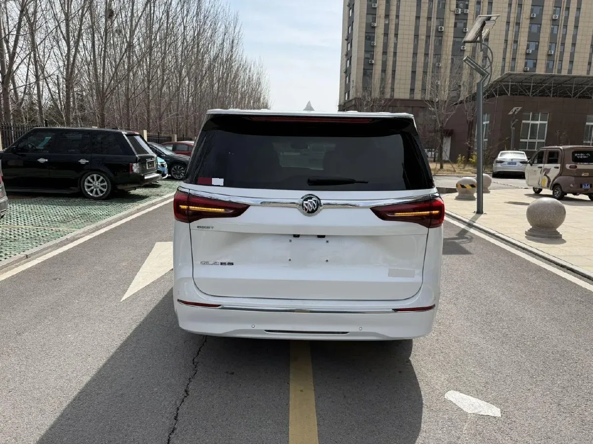 2021 Buick GL8 2.0T 237HP L4 9AT,autocango,china used car exporter,china ev exporter,chinese used car exporter,chinese used ev exporter