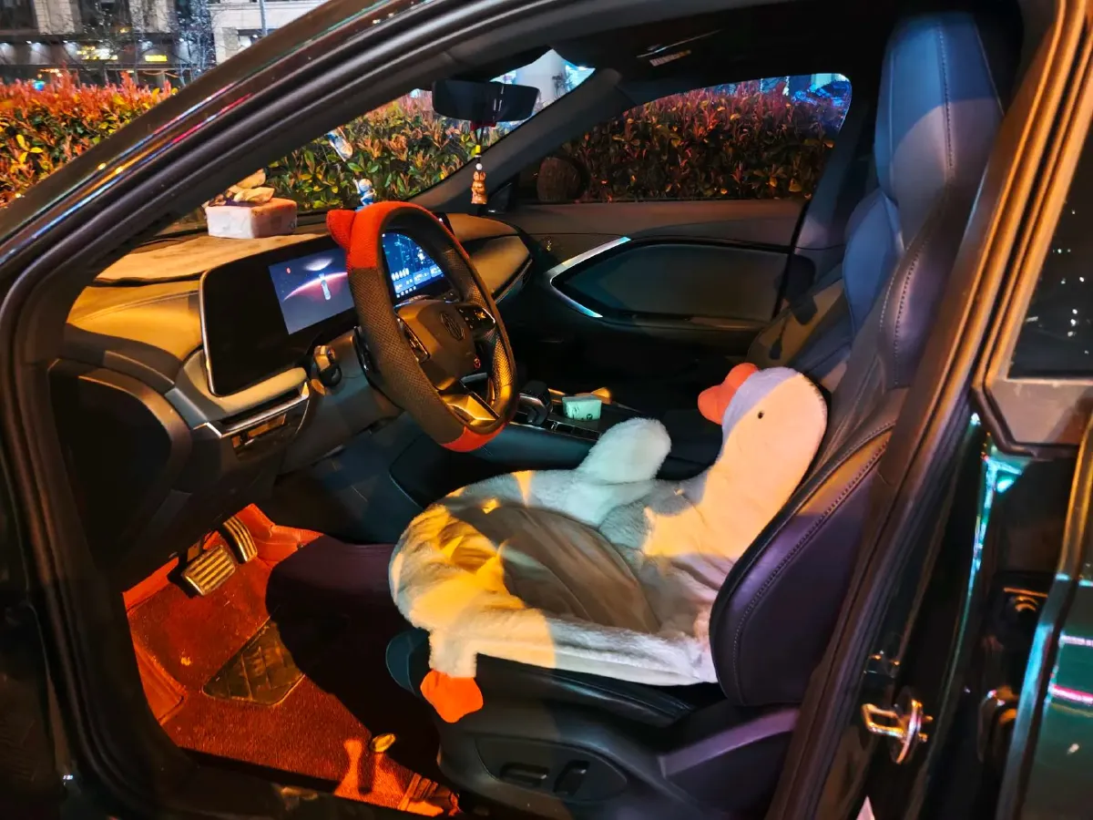 2023 MG 7 2.0T 261HP L4 9AT,autocango,china used car exporter,china ev exporter,chinese used car exporter,chinese used ev exporter