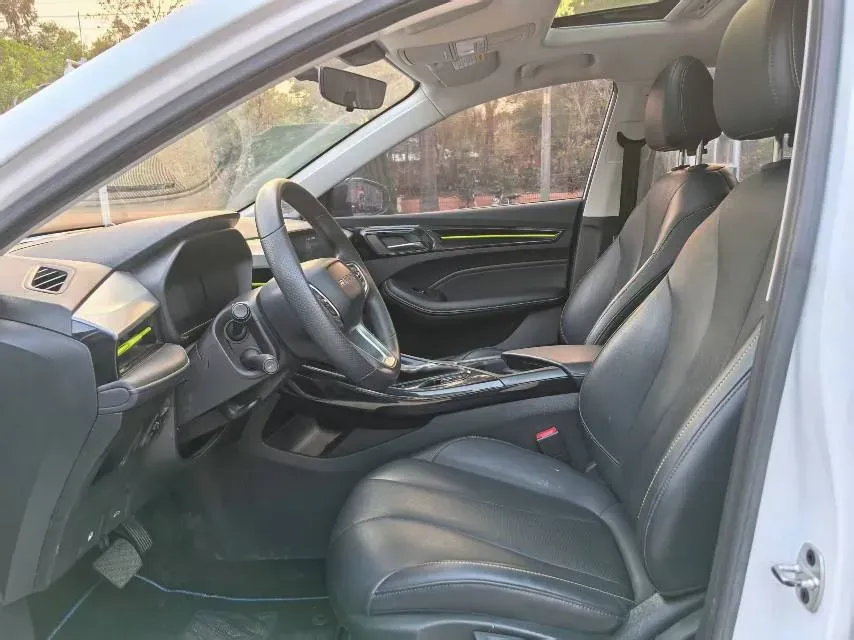 2021 Roewe i5 1.5L 120HP L4 CVT,autocango,china used car exporter,china ev exporter,chinese used car exporter,chinese used ev exporter