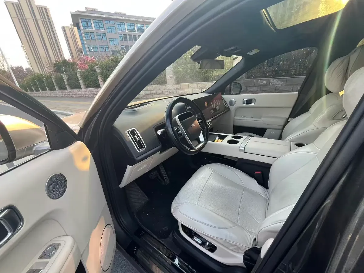 2022 Li L9 Range Extended 154HP REEV 42.6KWH,autocango,china used car exporter,china ev exporter,chinese used car exporter,chinese used ev exporter