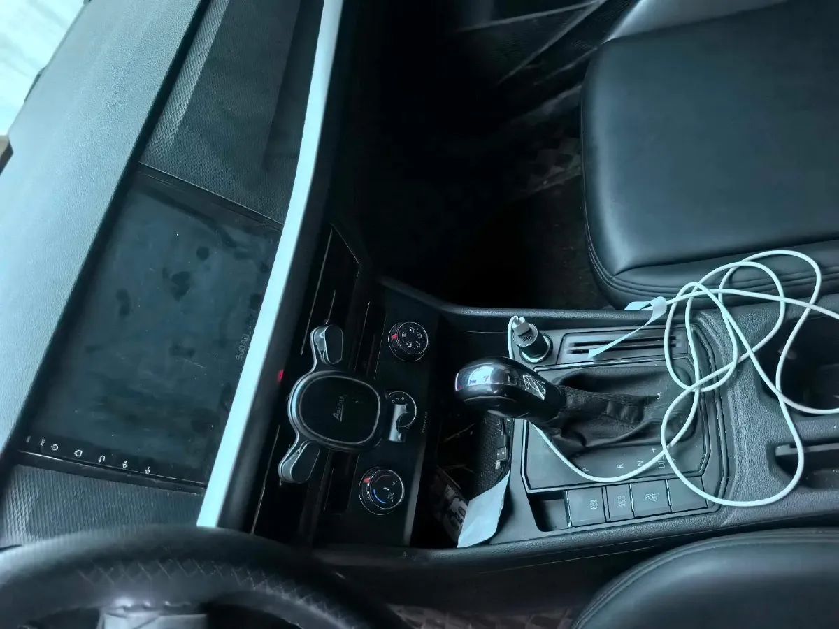 2019 Volkswagen T-Cross 1.5L 113HP L4 6AT,autocango,china used car exporter,china ev exporter,chinese used car exporter,chinese used ev exporter