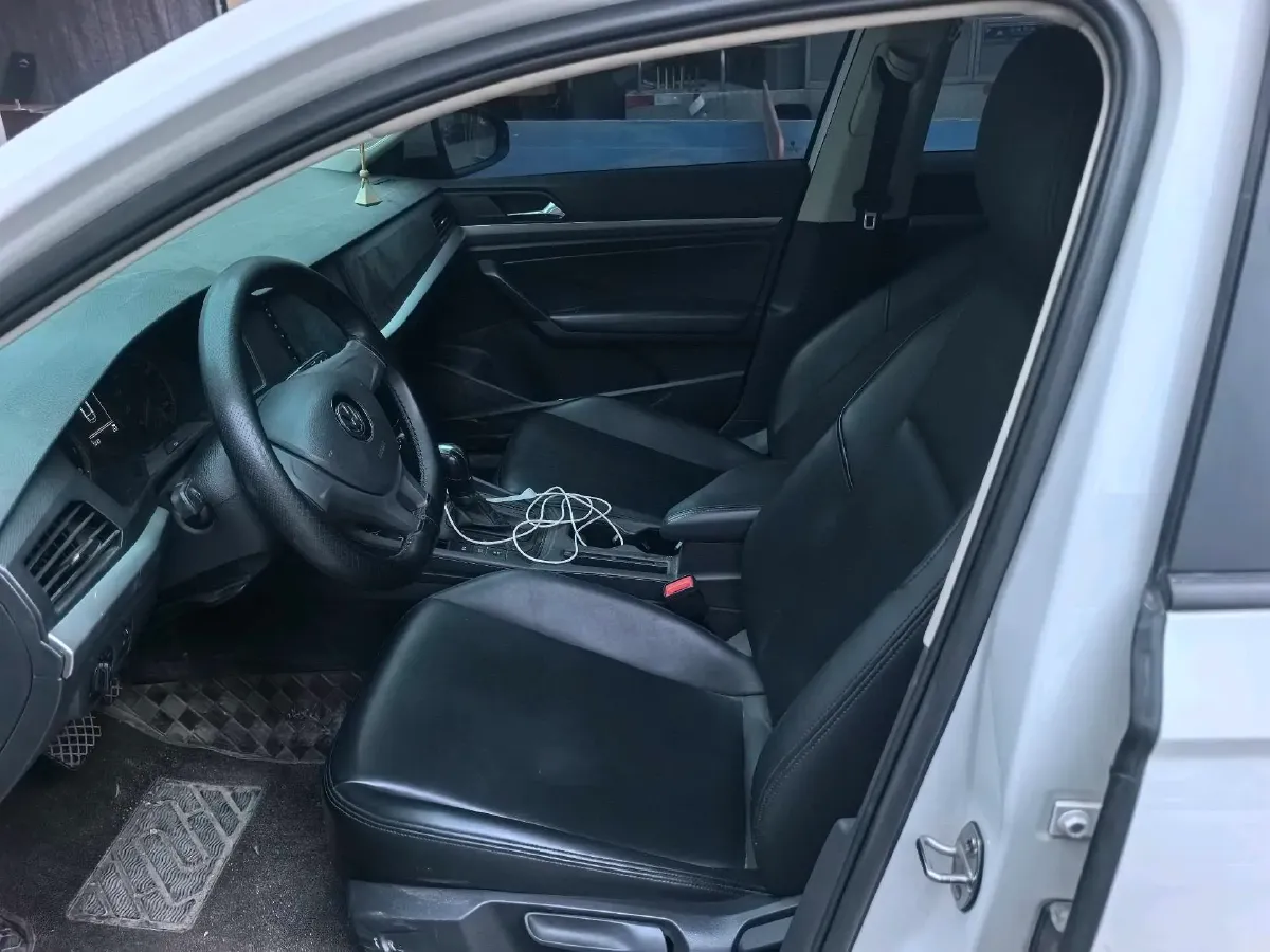 2019 Volkswagen T-Cross 1.5L 113HP L4 6AT,autocango,china used car exporter,china ev exporter,chinese used car exporter,chinese used ev exporter