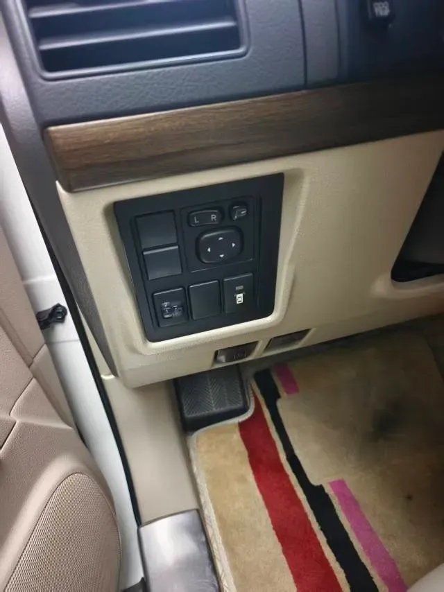 2019 Land Rover Range Rover Velar 2.0T 300HP L4 8AT,autocango,china used car exporter,china ev exporter,chinese used car exporter,chinese used ev exporter