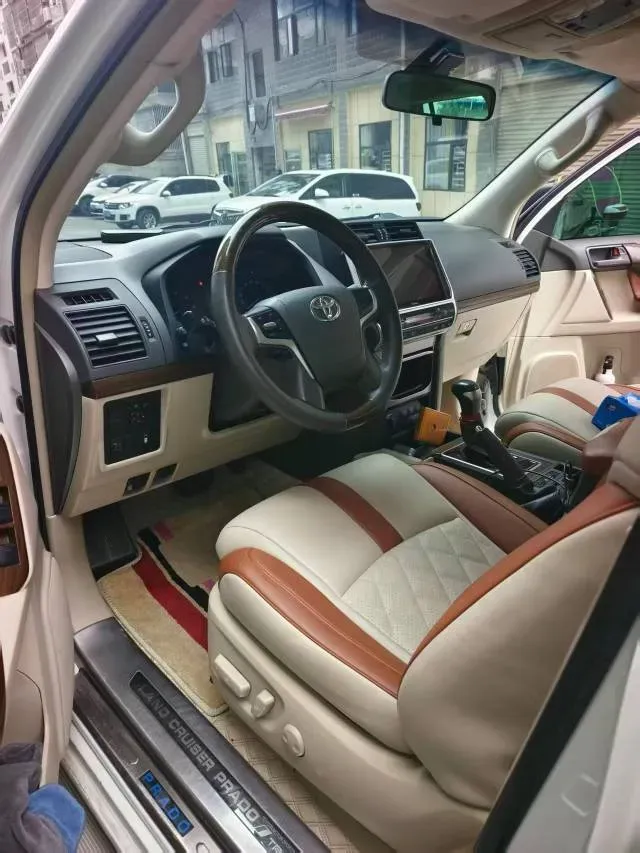 2019 Land Rover Range Rover Velar 2.0T 300HP L4 8AT,autocango,china used car exporter,china ev exporter,chinese used car exporter,chinese used ev exporter