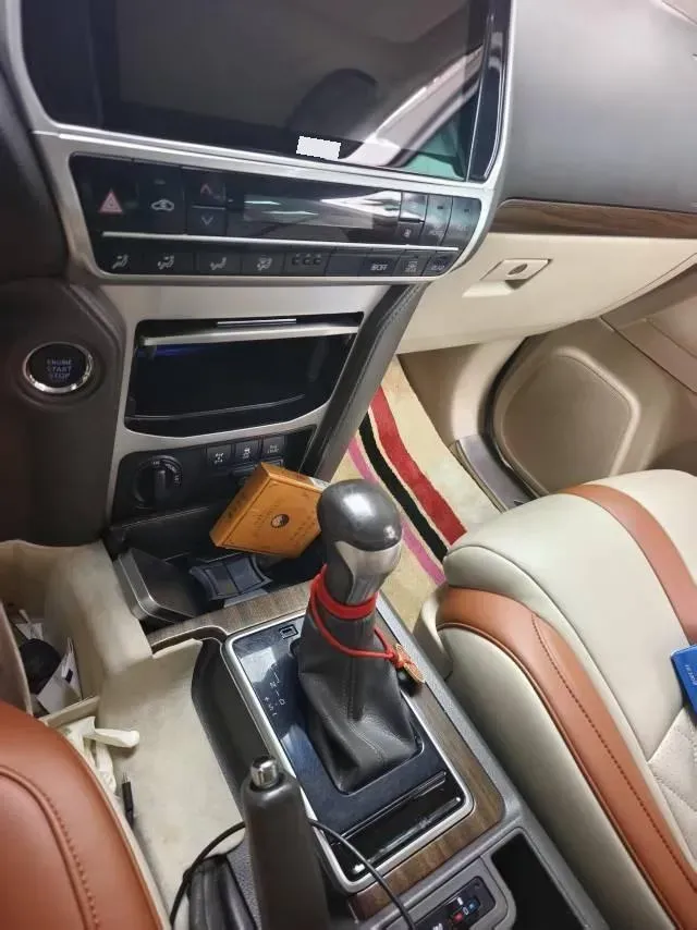 2019 Land Rover Range Rover Velar 2.0T 300HP L4 8AT,autocango,china used car exporter,china ev exporter,chinese used car exporter,chinese used ev exporter