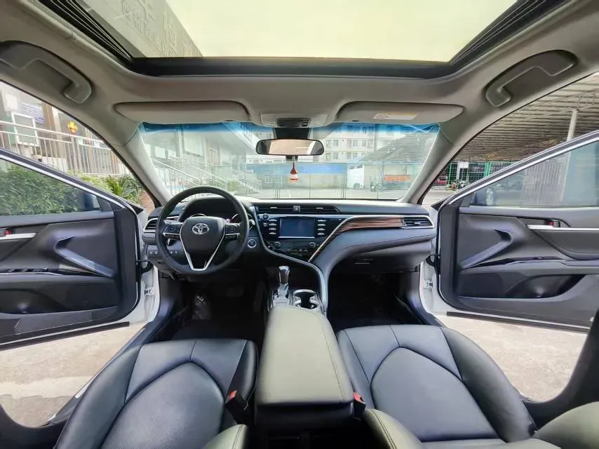2018 Toyota Camry 2.0L 169HP L4 6AT,autocango,china used car exporter,china ev exporter,chinese used car exporter,chinese used ev exporter