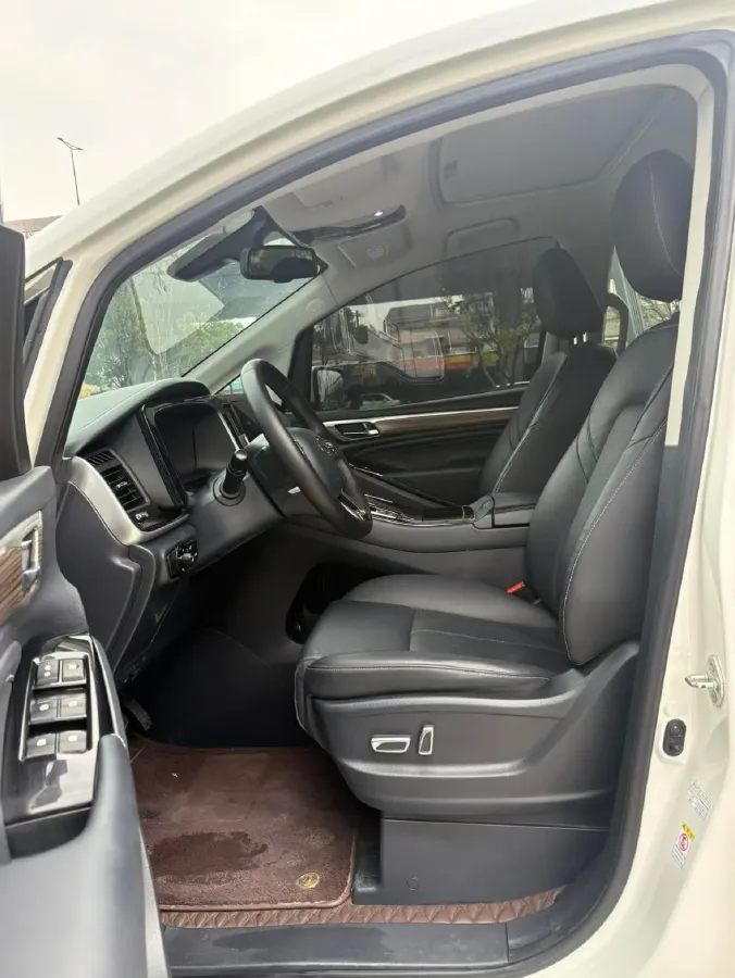 2021 GAC Trumpchi M8 2.0T 252HP L4 8AT,autocango,china used car exporter,china ev exporter,chinese used car exporter,chinese used ev exporter