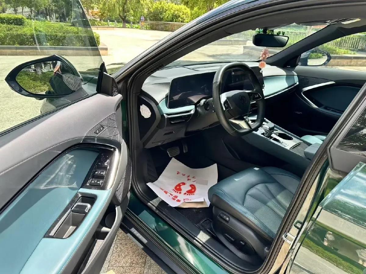 2023 MG 7 2.0T 261HP L4 9AT,autocango,china used car exporter,china ev exporter,chinese used car exporter,chinese used ev exporter