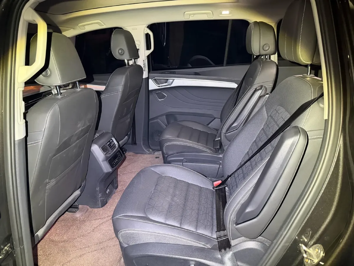 2022 Volkswagen Talagon 2.0T 220HP L4 7DCT,autocango,china used car exporter,china ev exporter,chinese used car exporter,chinese used ev exporter