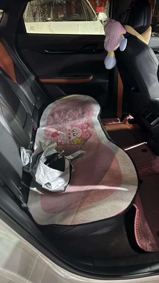 2022 ChangAn UNI-V 1.5T 188HP L4 7DCT,autocango,china used car exporter,china ev exporter,chinese used car exporter,chinese used ev exporter