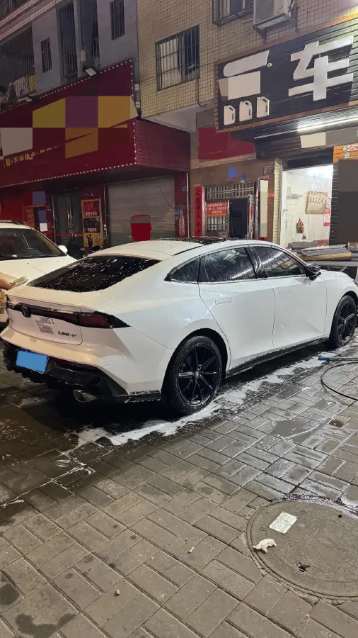 2022 ChangAn UNI-V 1.5T 188HP L4 7DCT,autocango,china used car exporter,china ev exporter,chinese used car exporter,chinese used ev exporter