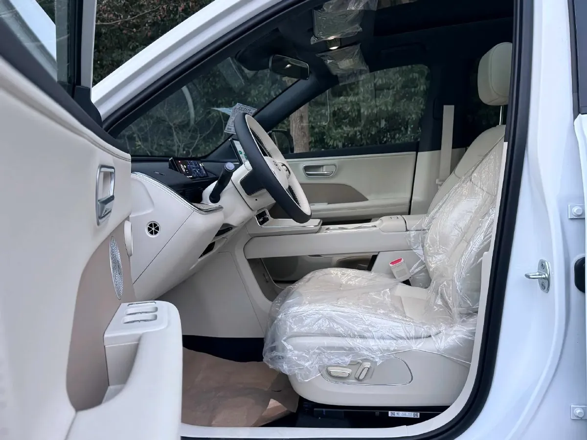 2025 Toyota BZ3X BEV 58.37KWH,autocango,china used car exporter,china ev exporter,chinese used car exporter,chinese used ev exporter