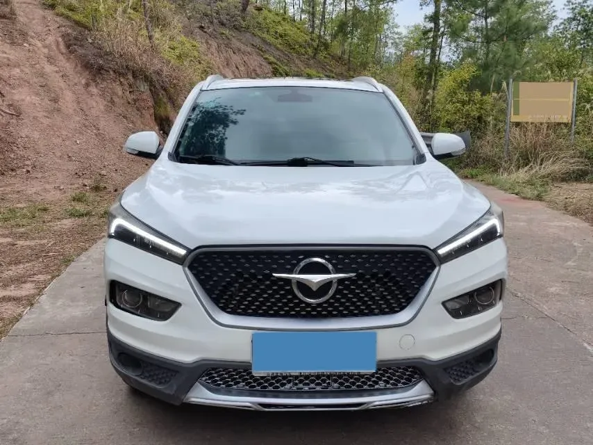 2019 BaoJun 530 1.5T 147HP L4 CVT,autocango,china used car exporter,china ev exporter,chinese used car exporter,chinese used ev exporter