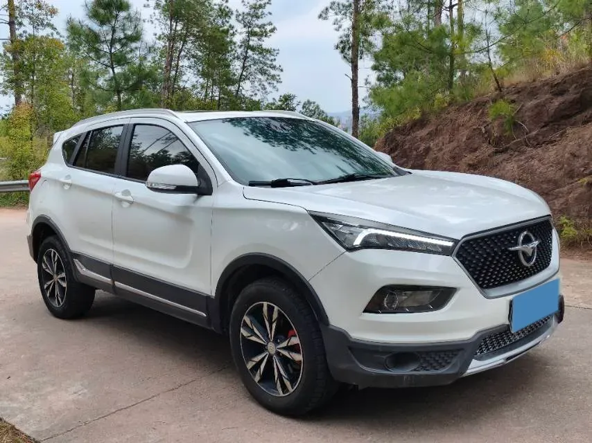 2019 BaoJun 530 1.5T 147HP L4 CVT,autocango,china used car exporter,china ev exporter,chinese used car exporter,chinese used ev exporter