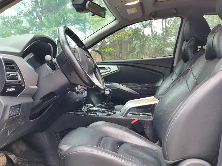 2019 BaoJun 530 1.5T 147HP L4 CVT,autocango,china used car exporter,china ev exporter,chinese used car exporter,chinese used ev exporter