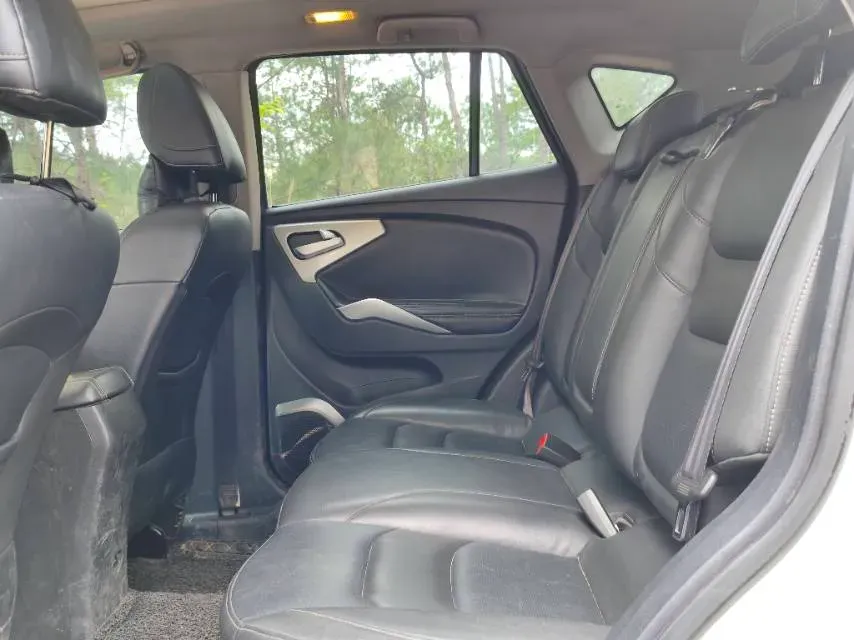 2019 BaoJun 530 1.5T 147HP L4 CVT,autocango,china used car exporter,china ev exporter,chinese used car exporter,chinese used ev exporter