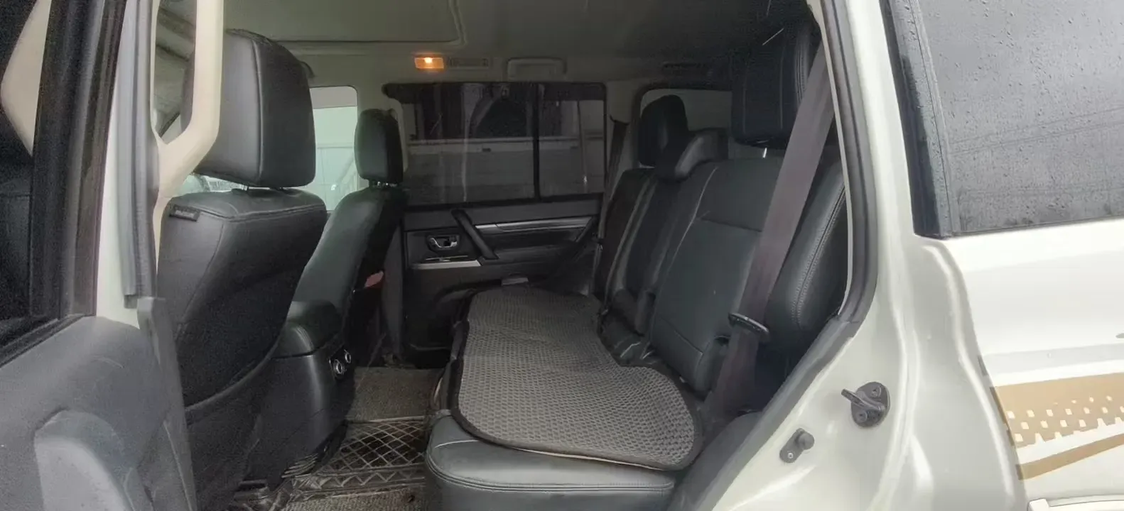 2016 Mitsubishi Pajero 3.0L 174HP V6 5AT,autocango,china used car exporter,china ev exporter,chinese used car exporter,chinese used ev exporter