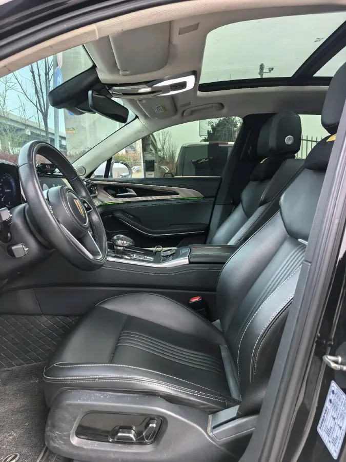 2020 HongQi H9 2.0T 252HP L4 7DCT,autocango,china used car exporter,china ev exporter,chinese used car exporter,chinese used ev exporter