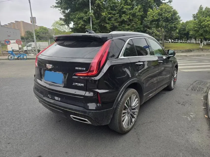 2024 Cadillac XT4 2.0T 237HP L4 9AT,autocango,china used car exporter,china ev exporter,chinese used car exporter,chinese used ev exporter