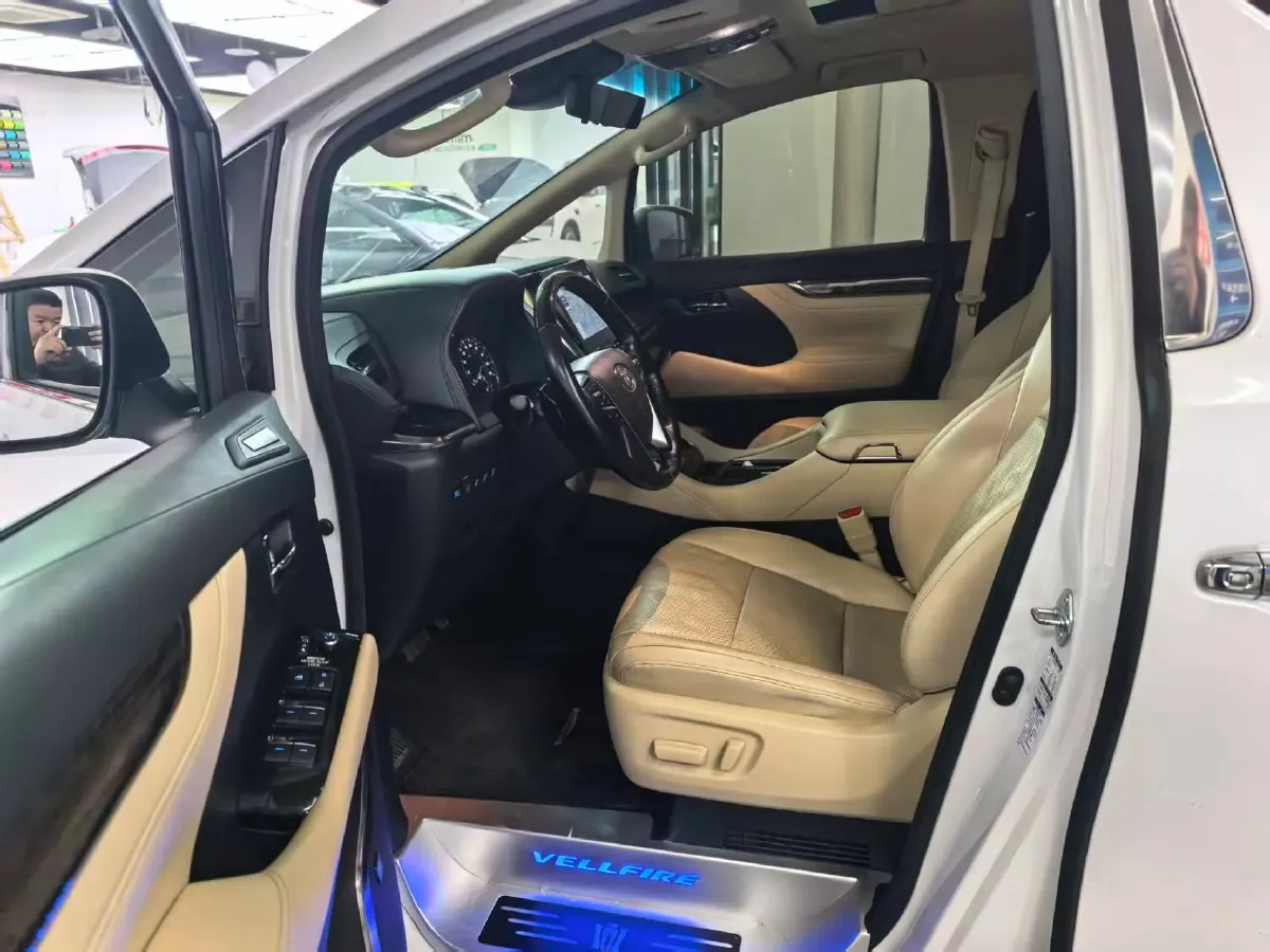 2021 Toyota Vellfire 2.5L 117HP L4 E-CVT Hybrid,autocango,china used car exporter,china ev exporter,chinese used car exporter,chinese used ev exporter