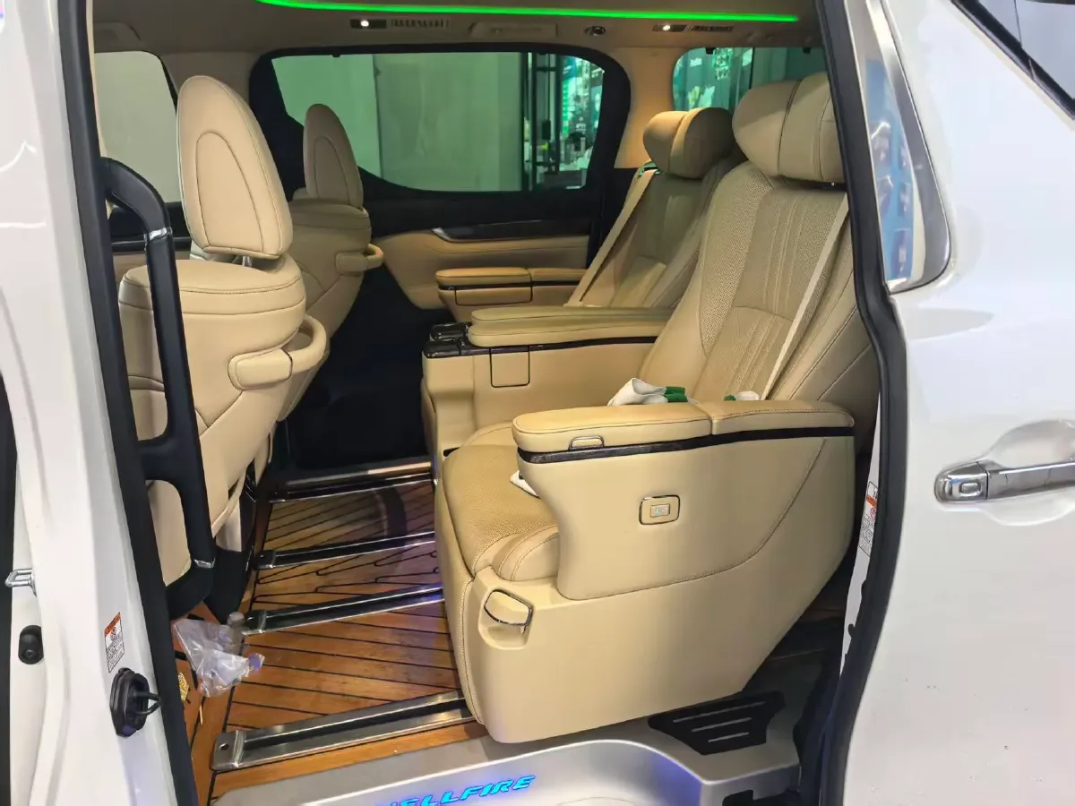 2021 Toyota Vellfire 2.5L 117HP L4 E-CVT Hybrid,autocango,china used car exporter,china ev exporter,chinese used car exporter,chinese used ev exporter