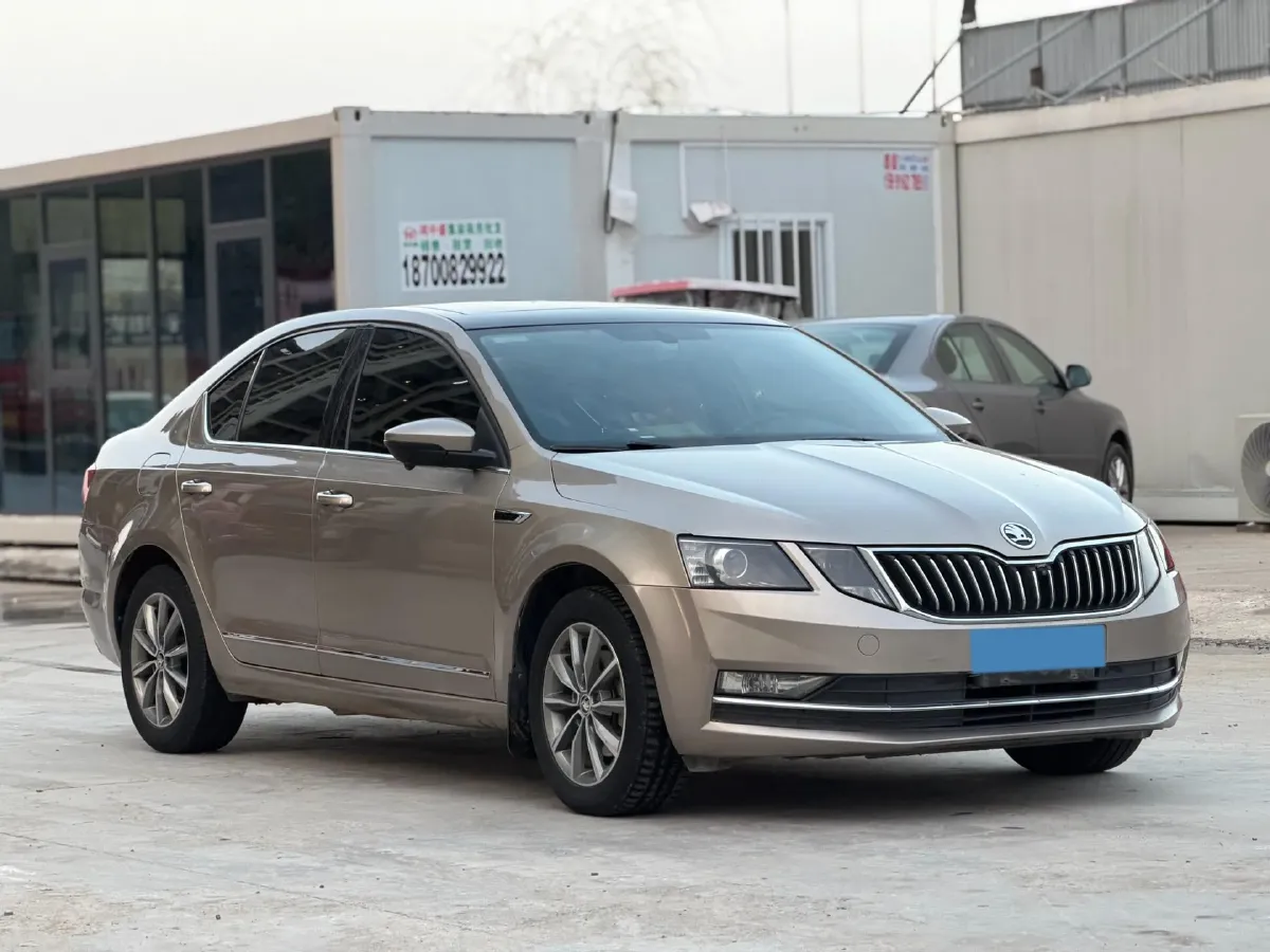 2020 Skoda Octavia 1.5L 113HP L4 6AT,autocango,china used car exporter,china ev exporter,chinese used car exporter,chinese used ev exporter