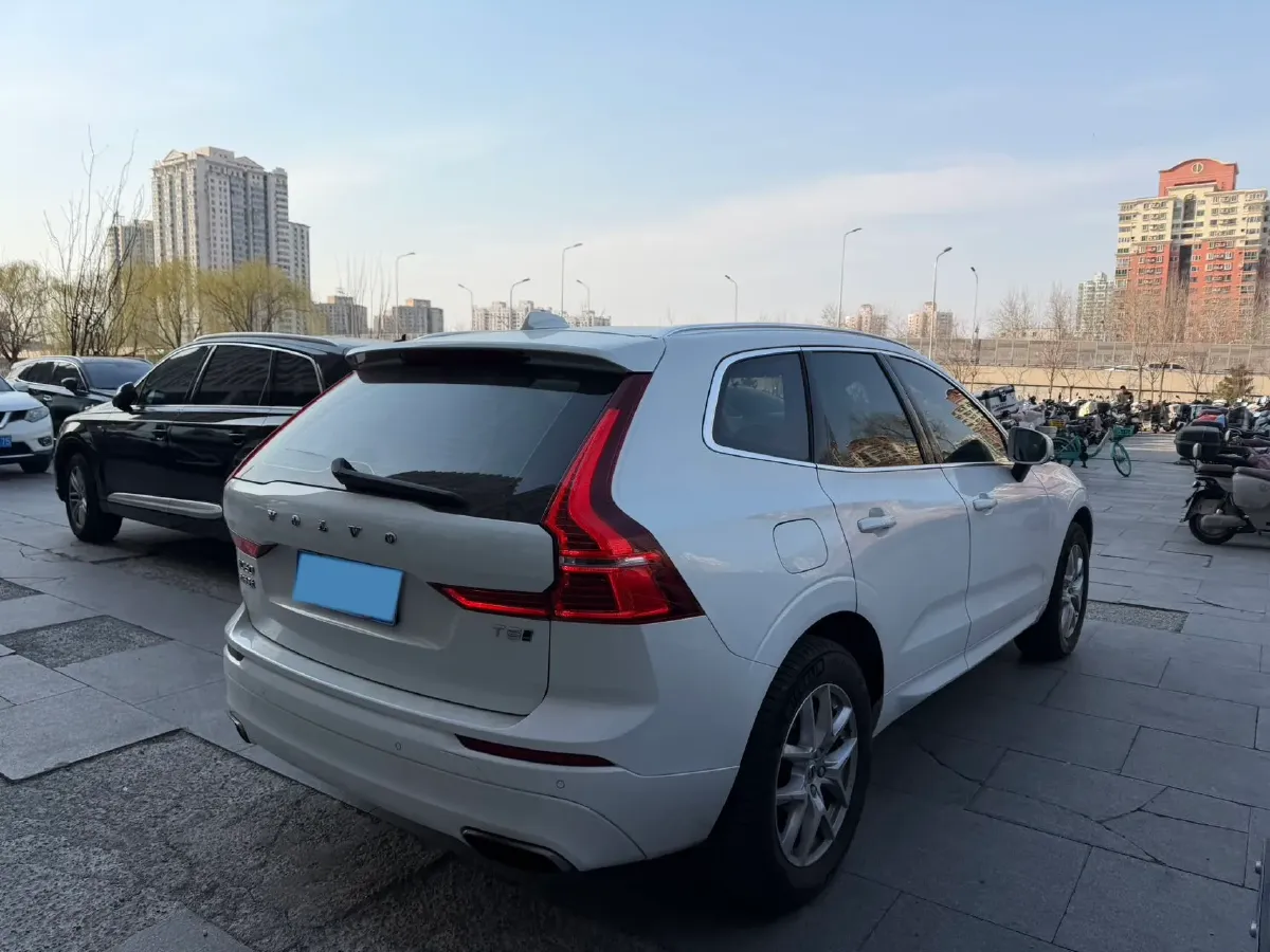 2019 Volvo XC60 2.0T 254HP L4 8AT,autocango,china used car exporter,china ev exporter,chinese used car exporter,chinese used ev exporter