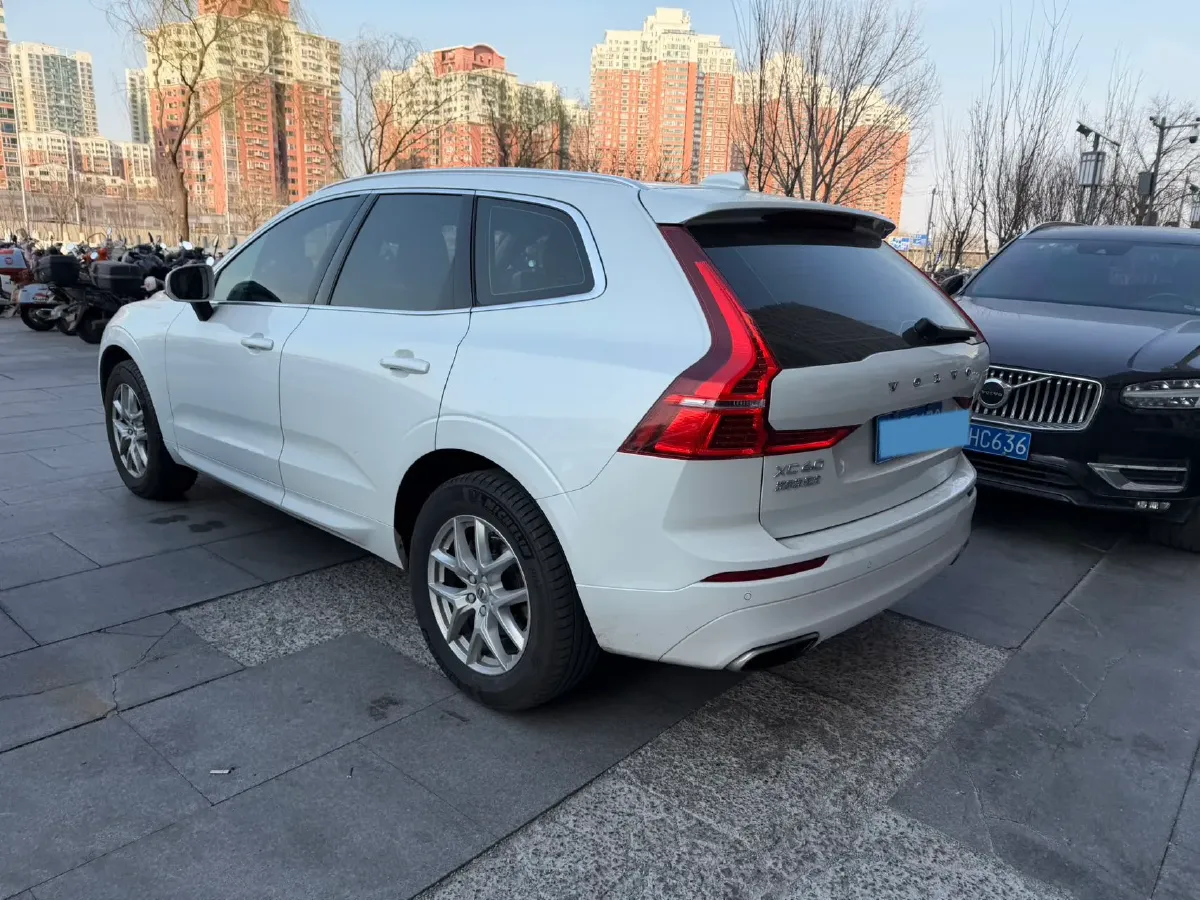 2019 Volvo XC60 2.0T 254HP L4 8AT,autocango,china used car exporter,china ev exporter,chinese used car exporter,chinese used ev exporter