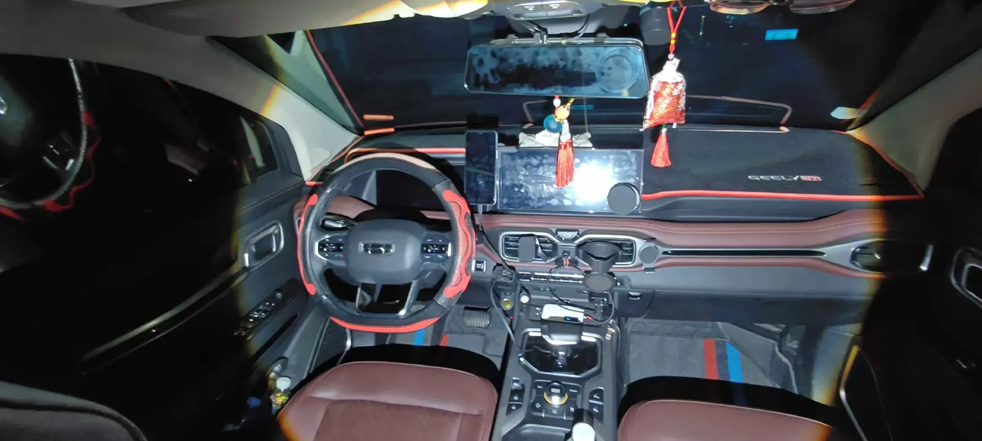 2022 Geely Okavango 1.8T 184HP L4 7DCT,autocango,china used car exporter,china ev exporter,chinese used car exporter,chinese used ev exporter