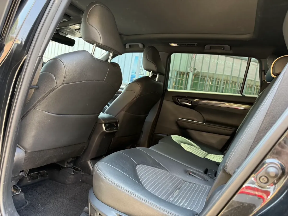 2022 Toyota Crown Kluger 2.5L 192HP L4 E-CVT Hybrid,autocango,china used car exporter,china ev exporter,chinese used car exporter,chinese used ev exporter