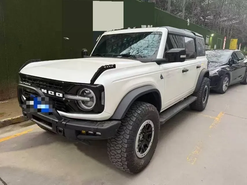 2024 Ford Bronco 2.3T 275HP L4 10AT,autocango,china used car exporter,china ev exporter,chinese used car exporter,chinese used ev exporter