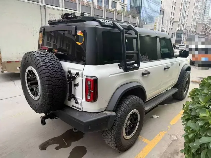 2024 Ford Bronco 2.3T 275HP L4 10AT,autocango,china used car exporter,china ev exporter,chinese used car exporter,chinese used ev exporter