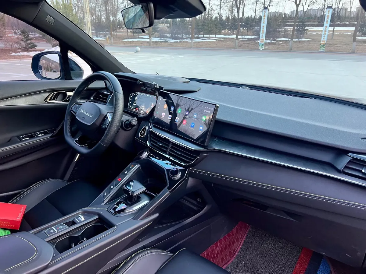 2023 LYNK&CO 06 1.5T 181HP L4 7DCT,autocango,china used car exporter,china ev exporter,chinese used car exporter,chinese used ev exporter