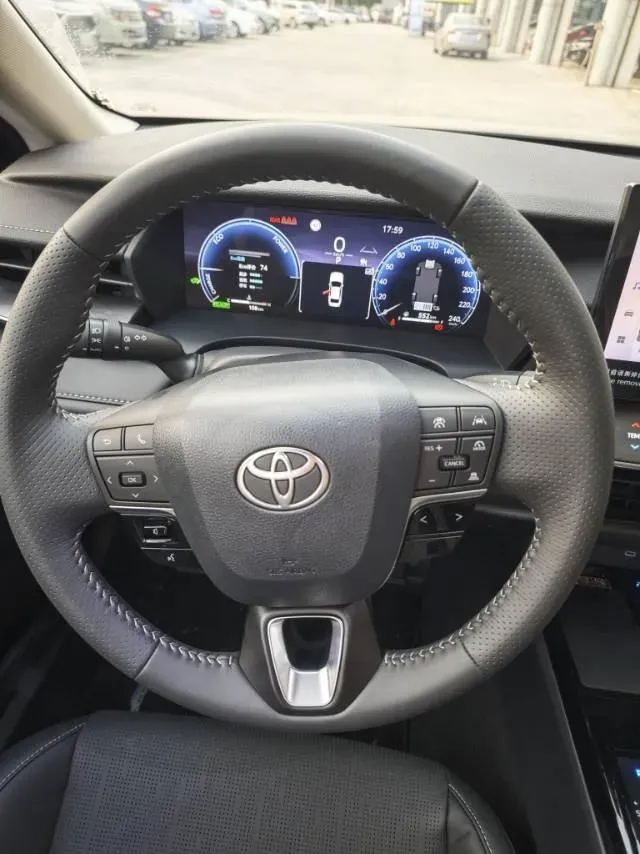 2024 Toyota Camry 2.0L 152HP L4 E-CVT Hybrid,autocango,china used car exporter,china ev exporter,chinese used car exporter,chinese used ev exporter