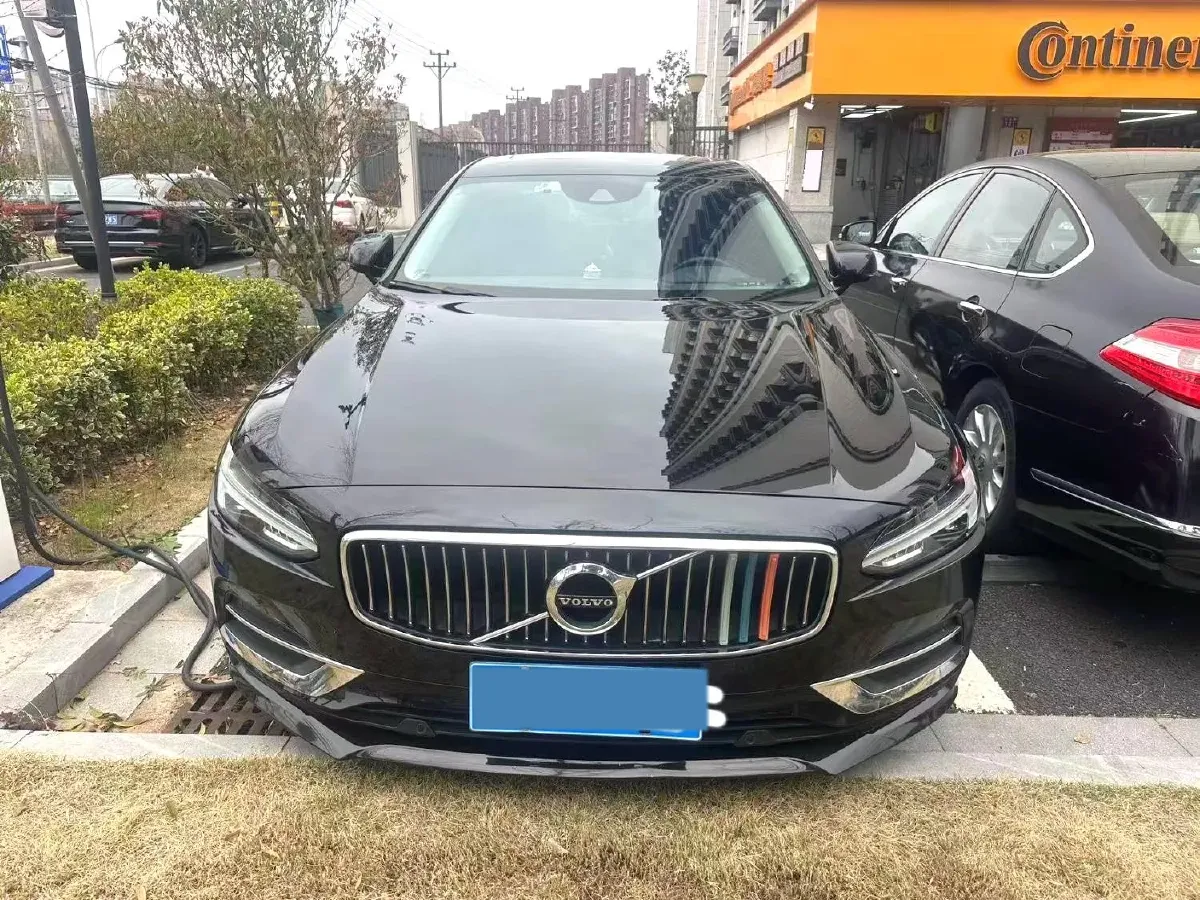 2019 Alfa Romeo Giulia 2.0T 280HP L4 8AT,autocango,china used car exporter,china ev exporter,chinese used car exporter,chinese used ev exporter