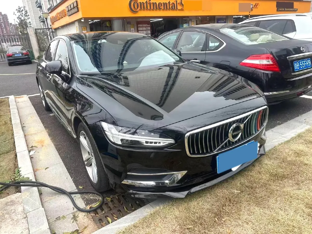 2019 Alfa Romeo Giulia 2.0T 280HP L4 8AT,autocango,china used car exporter,china ev exporter,chinese used car exporter,chinese used ev exporter