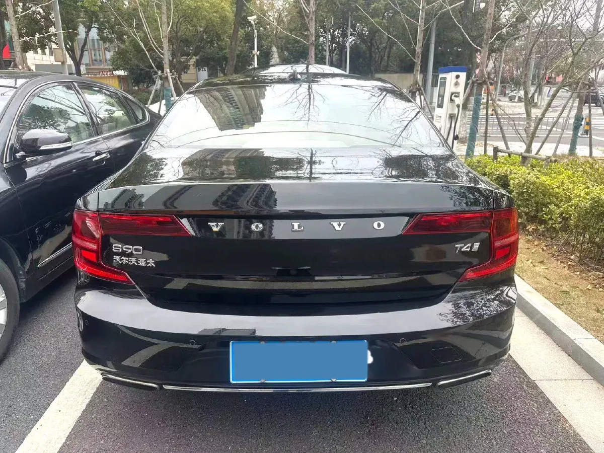 2019 Alfa Romeo Giulia 2.0T 280HP L4 8AT,autocango,china used car exporter,china ev exporter,chinese used car exporter,chinese used ev exporter