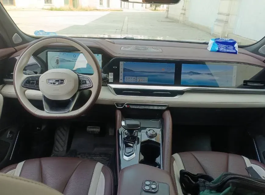 2023 Geely Monjaro 2.0T 238HP L4 8AT,autocango,china used car exporter,china ev exporter,chinese used car exporter,chinese used ev exporter