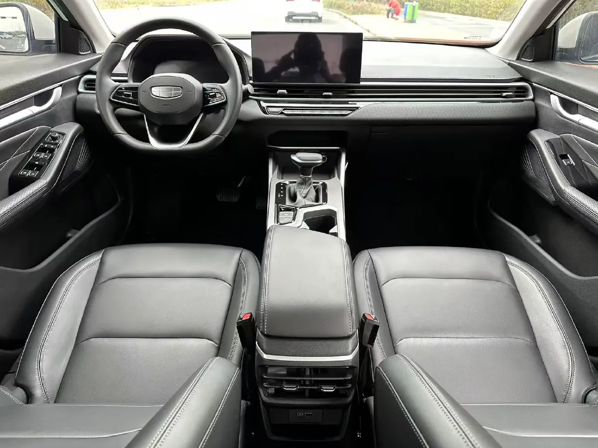 2025 Geely Emgrand 1.5L 127HP L4 CVT,autocango,china used car exporter,china ev exporter,chinese used car exporter,chinese used ev exporter