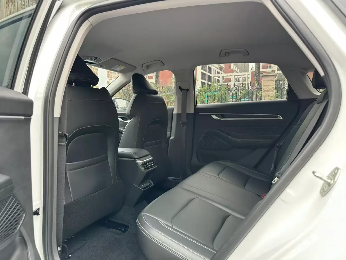 2025 Geely Emgrand 1.5L 127HP L4 CVT,autocango,china used car exporter,china ev exporter,chinese used car exporter,chinese used ev exporter