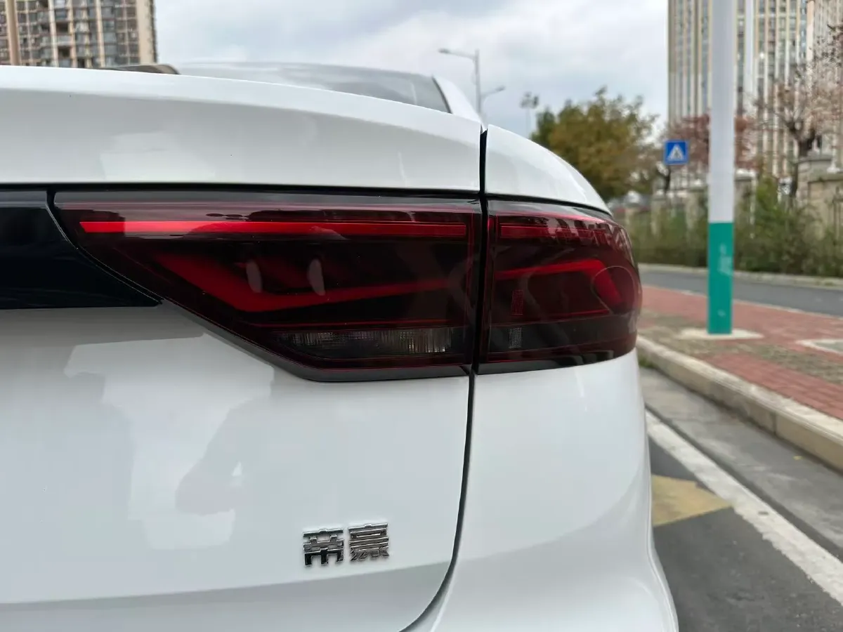 2025 Geely Emgrand 1.5L 127HP L4 CVT,autocango,china used car exporter,china ev exporter,chinese used car exporter,chinese used ev exporter