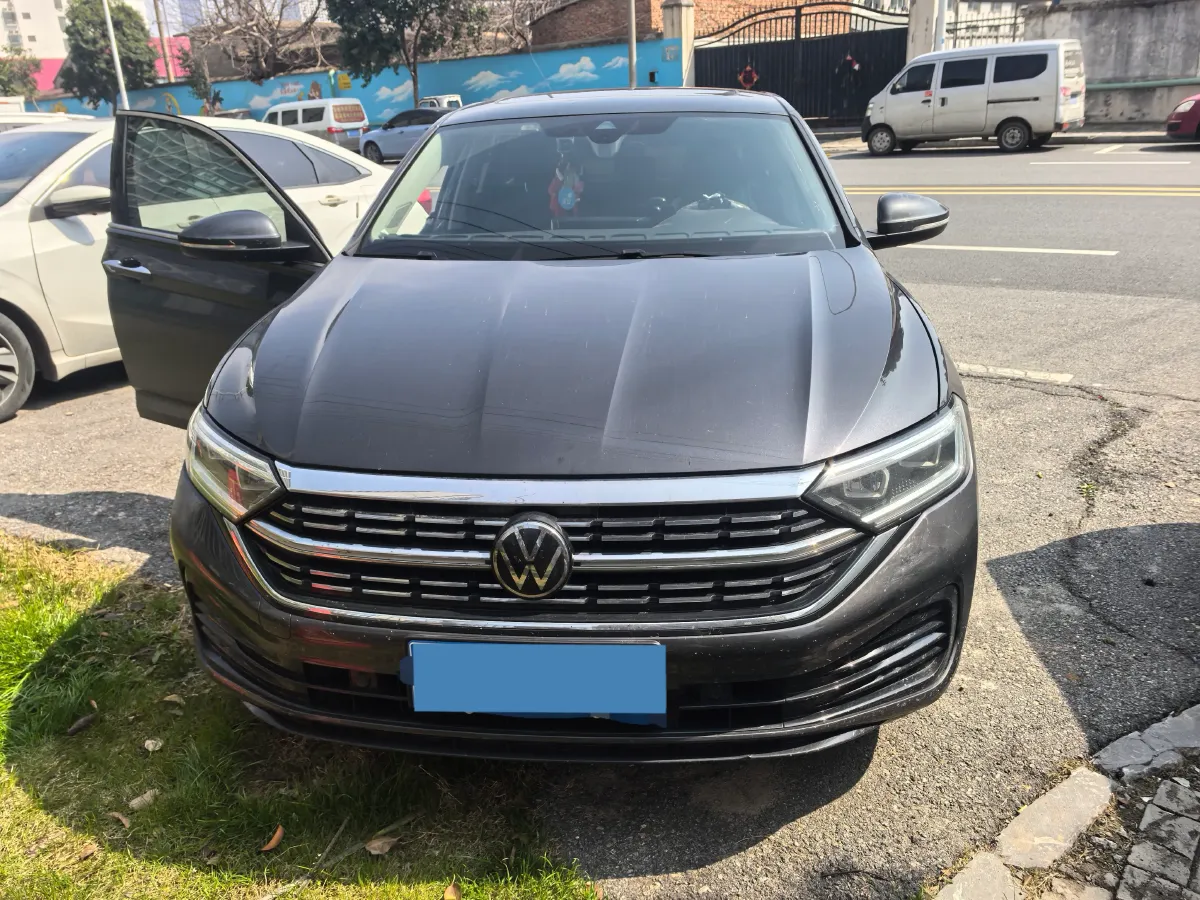 2023 Volkswagen Sagitar 1.5T 160HP L4 7DCT,autocango,china used car exporter,china ev exporter,chinese used car exporter,chinese used ev exporter
